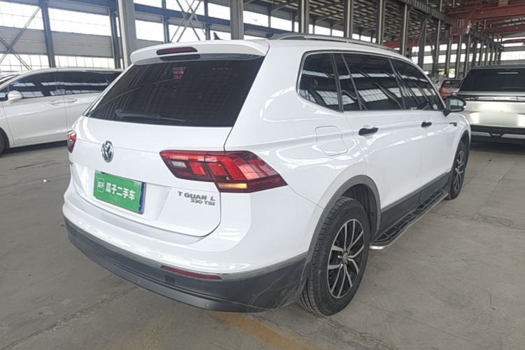 Used Volkswagen Tiguan L 2017 330TSI Automatic Two-Wheel Drive Luxury Edition Rear Right 45 Deg