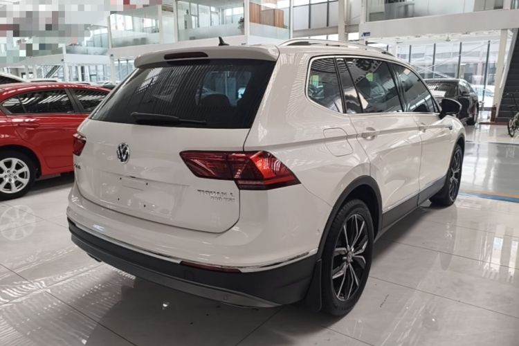 Used Volkswagen Tiguan L 2017 330TSI Automatic Two-Wheel Drive Flagship Edition Rear Right 45 Deg