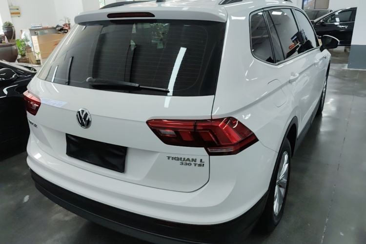 Used Volkswagen Tiguan L 2017 330TSI Automatic Two-Wheel Drive Luxury Edition Rear Right 45 Deg