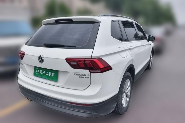 Used Volkswagen Tiguan L 2017 330TSI Automatic Two-Wheel Drive Luxury Edition Rear Right 45 Deg
