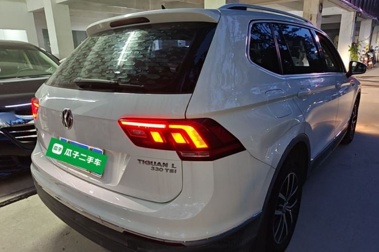 Used Volkswagen Tiguan L 2017 330TSI Automatic Two-Wheel Drive Comfort Edition Rear Right 45 Deg