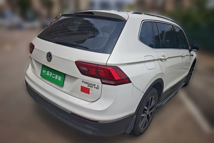 Used Volkswagen Tiguan L 2017 330TSI Automatic Two-Wheel Drive Comfort Edition Rear Right 45 Deg