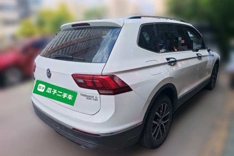 Used Volkswagen Tiguan L 2017 330TSI Automatic Two-Wheel Drive Luxury Edition Rear Right 45 Deg