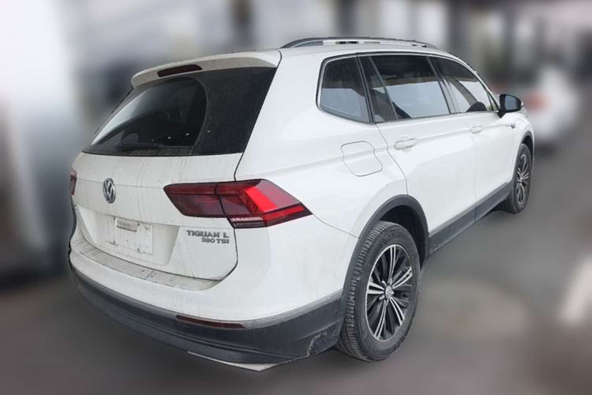 Used Volkswagen Tiguan L 2017 380TSI Automatic All-Wheel-Drive Luxury Edition Rear Right 45 Deg