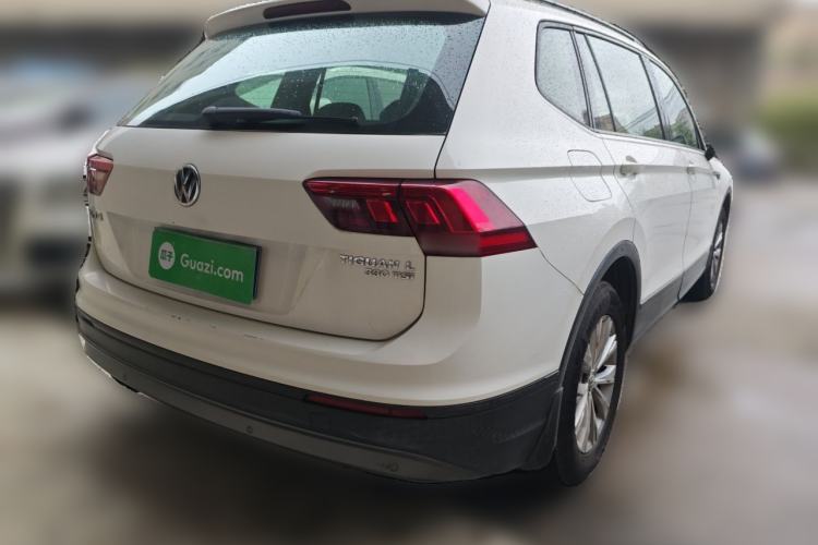 Used Volkswagen Tiguan L 2017 330TSI Automatic Two-Wheel Drive Luxury Edition Rear Right 45 Deg