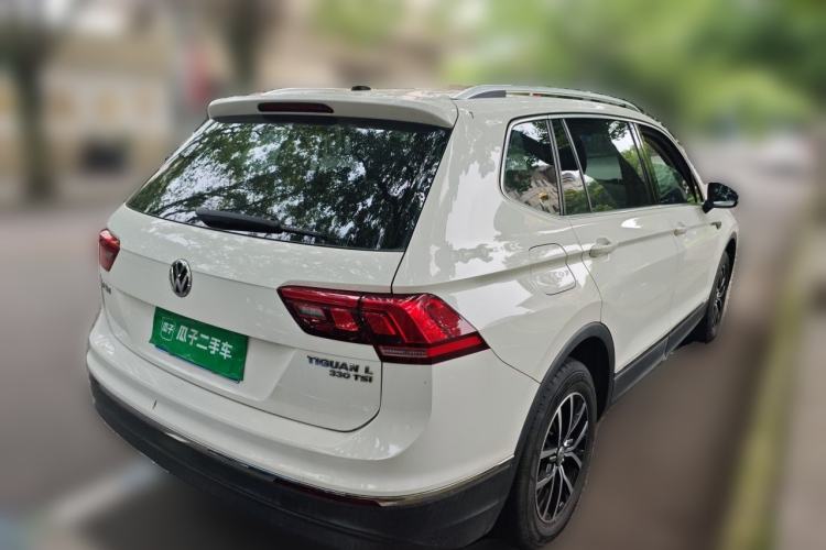 Used Volkswagen Tiguan L 2017 330TSI Automatic Two-Wheel Drive Luxury Edition Rear Right 45 Deg