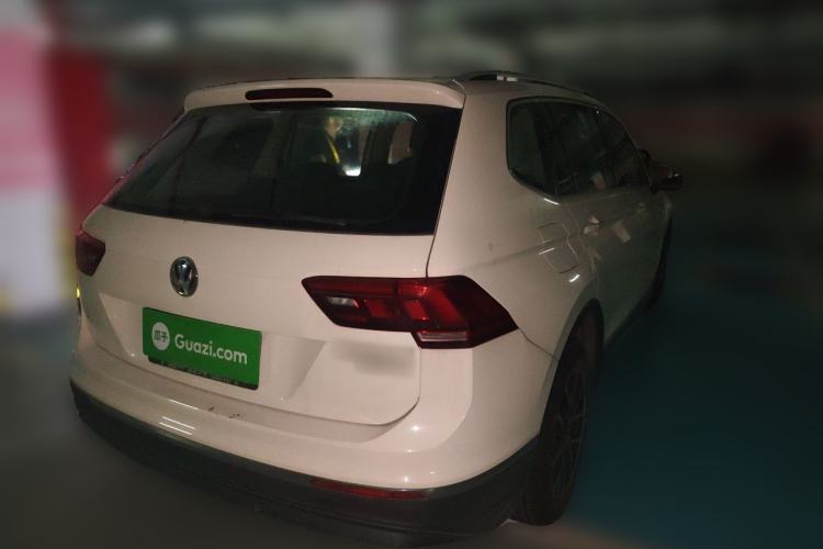 Used Volkswagen Tiguan L 2017 330TSI Automatic Two-Wheel Drive Comfort Edition Rear Right 45 Deg
