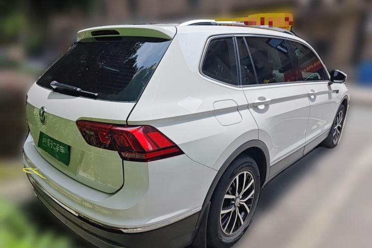 Used Volkswagen Tiguan L 2017 330TSI Automatic Two-Wheel Drive Luxury Edition Rear Right 45 Deg