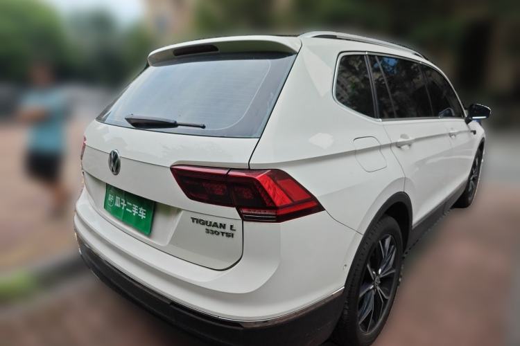 Used Volkswagen Tiguan L 2017 330TSI Automatic Two-Wheel Drive Flagship Edition Rear Right 45 Deg