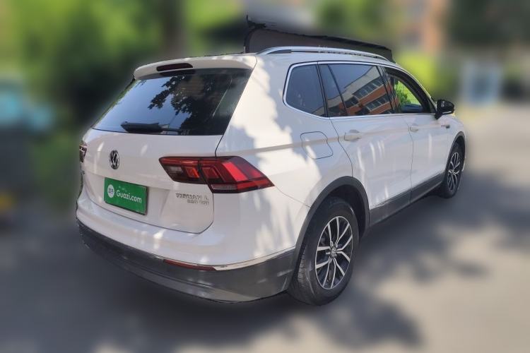 Used Volkswagen Tiguan L 2017 330TSI Automatic Two-Wheel Drive Comfort Edition Rear Right 45 Deg