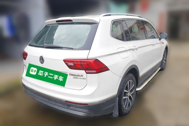 Used Volkswagen Tiguan L 2017 330TSI Automatic Two-Wheel Drive Luxury Edition Rear Right 45 Deg