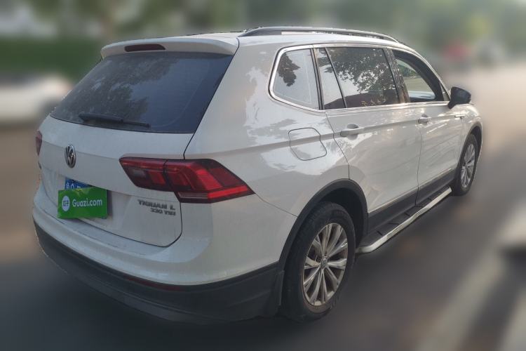 Used Volkswagen Tiguan L 2017 330TSI Automatic Two-Wheel Drive Luxury Edition Rear Right 45 Deg