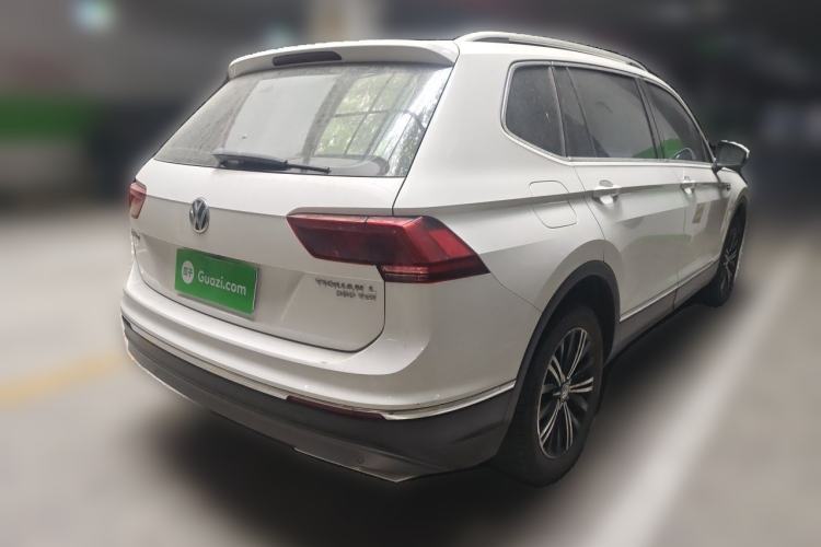 Used Volkswagen Tiguan L 2017 380TSI Automatic All-Wheel-Drive Luxury Edition Rear Right 45 Deg