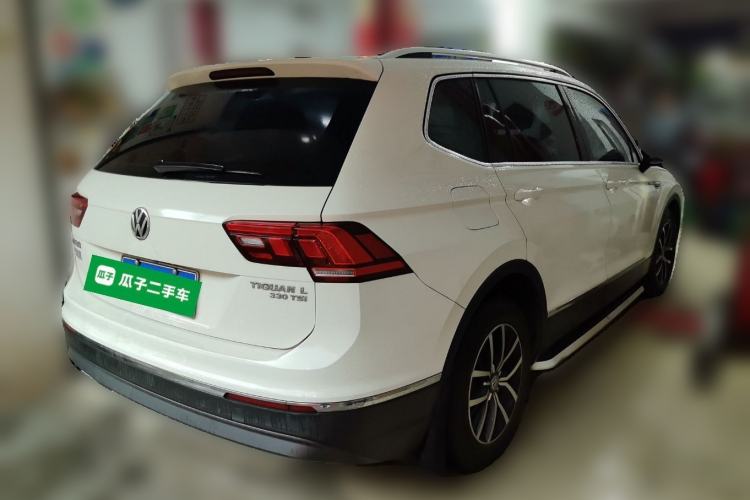 Used Volkswagen Tiguan L 2017 330TSI Automatic Two-Wheel Drive Luxury Edition Rear Right 45 Deg