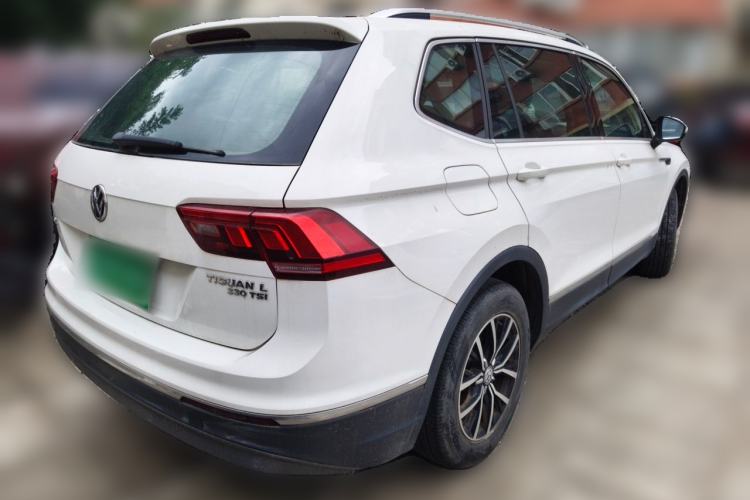Used Volkswagen Tiguan L 2017 330TSI Automatic Two-Wheel Drive Luxury Edition Rear Right 45 Deg
