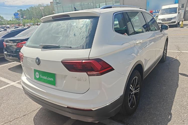 Used Volkswagen Tiguan L 2017 380TSI Automatic All-Wheel-Drive Luxury Edition Rear Right 45 Deg