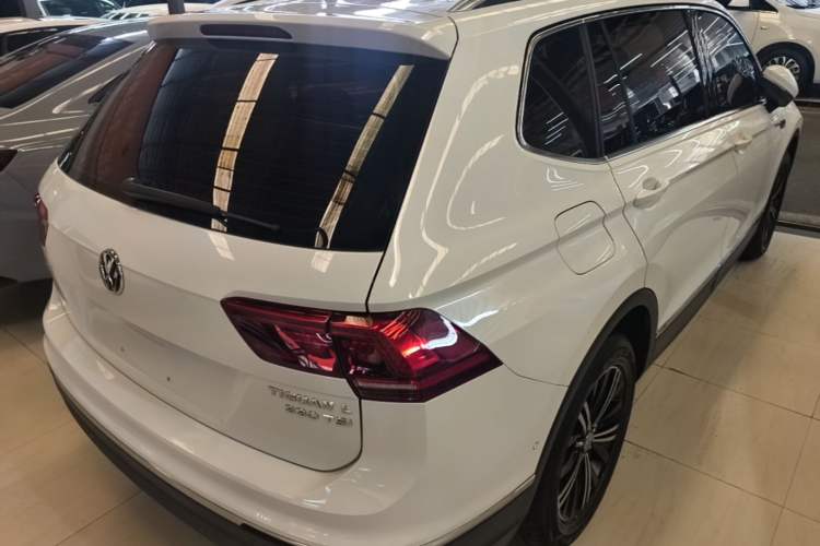 Used Volkswagen Tiguan L 2017 330TSI Automatic Two-Wheel Drive Flagship Edition Rear Right 45 Deg