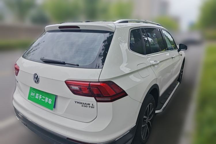 Used Volkswagen Tiguan L 2017 330TSI Automatic Two-Wheel Drive Luxury Edition Rear Right 45 Deg