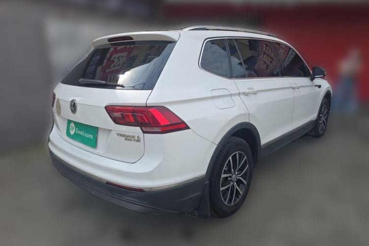 Used Volkswagen Tiguan L 2017 330TSI Automatic Two-Wheel Drive Luxury Edition Rear Right 45 Deg