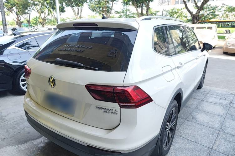 Used Volkswagen Tiguan L 2017 380TSI Automatic All-Wheel-Drive Luxury Edition Rear Right 45 Deg