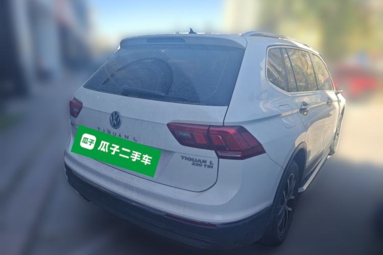 Used Volkswagen Tiguan L 2017 330TSI Automatic Two-Wheel Drive Luxury Edition Rear Right 45 Deg