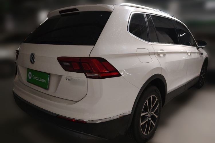 Used Volkswagen Tiguan L 2017 330TSI Automatic Two-Wheel Drive Luxury Edition Rear Right 45 Deg