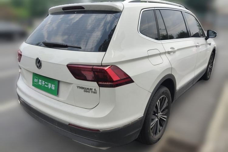 Used Volkswagen Tiguan L 2017 380TSI Automatic All-Wheel-Drive Luxury Edition Rear Right 45 Deg