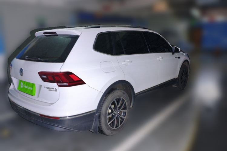 Used Volkswagen Tiguan L 2017 330TSI Automatic Two-Wheel Drive Luxury Edition Rear Right 45 Deg