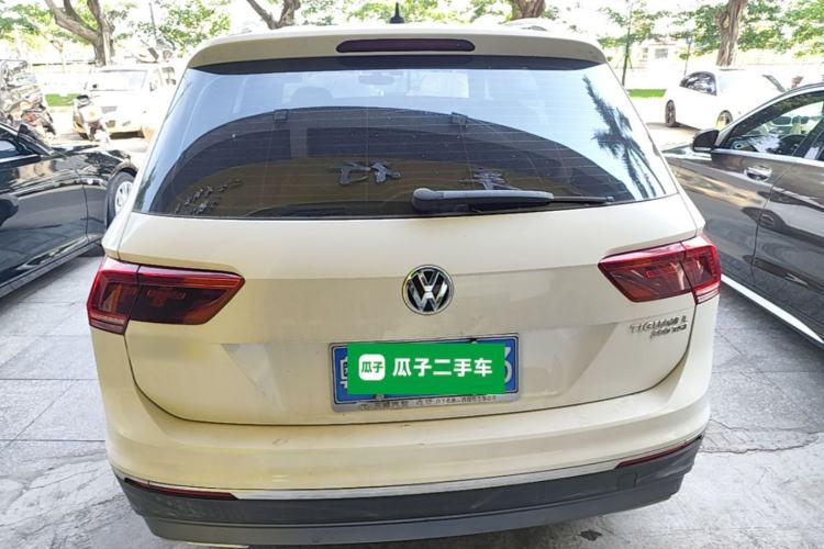 Used Volkswagen Tiguan L 2017 380TSI Automatic All-Wheel-Drive Luxury Edition Rear