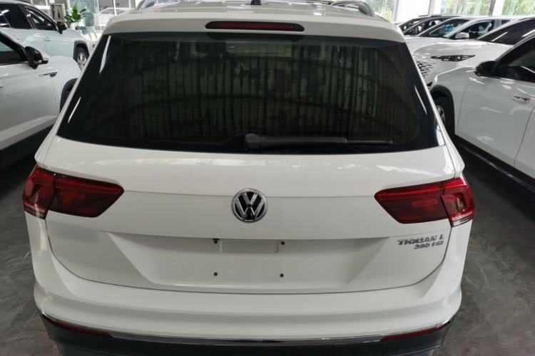 Used Volkswagen Tiguan L 2017 380TSI Automatic All-Wheel-Drive Luxury Edition Rear
