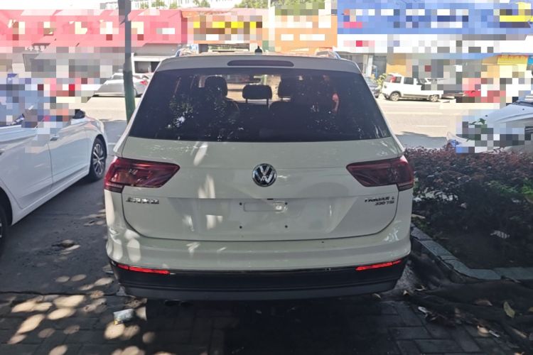 Used Volkswagen Tiguan L 2017 330TSI Automatic Two-Wheel Drive Flagship Edition Rear