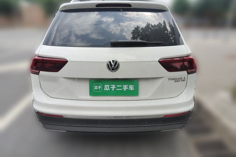 Used Volkswagen Tiguan L 2017 380TSI Automatic All-Wheel-Drive Luxury Edition Rear