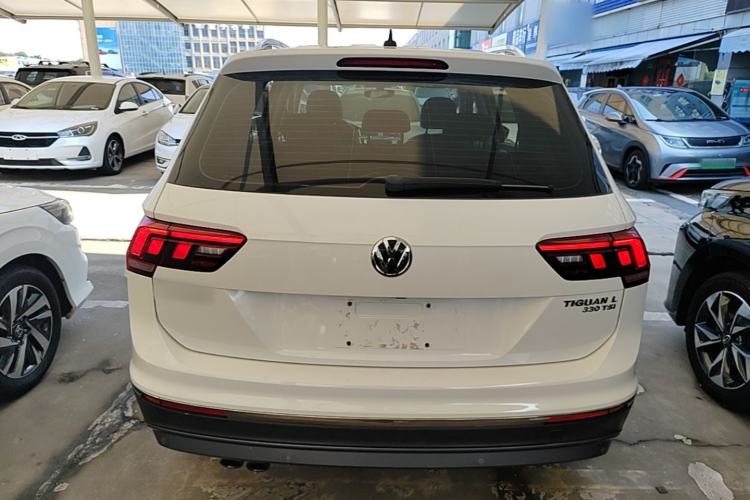 Used Volkswagen Tiguan L 2017 330TSI Automatic Two-Wheel Drive Luxury Edition Rear