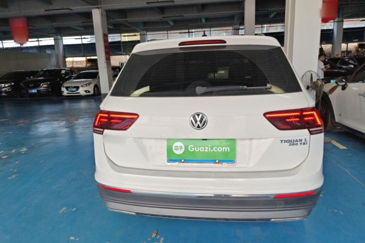 Used Volkswagen Tiguan L 2017 380TSI Automatic All-Wheel-Drive Luxury Edition Rear