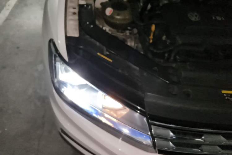 Used Volkswagen Tiguan L 2017 330TSI Automatic Two-Wheel Drive Luxury Edition Right Front Headlight