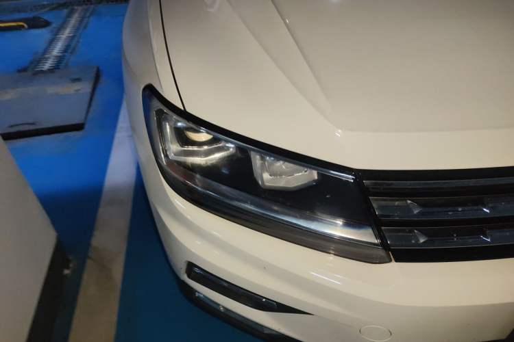 Used Volkswagen Tiguan L 2017 330TSI Automatic Two-Wheel Drive Luxury Edition Right Front Headlight