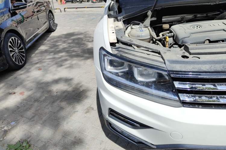 Used Volkswagen Tiguan L 2017 330TSI Automatic Two-Wheel Drive Luxury Edition Right Front Headlight