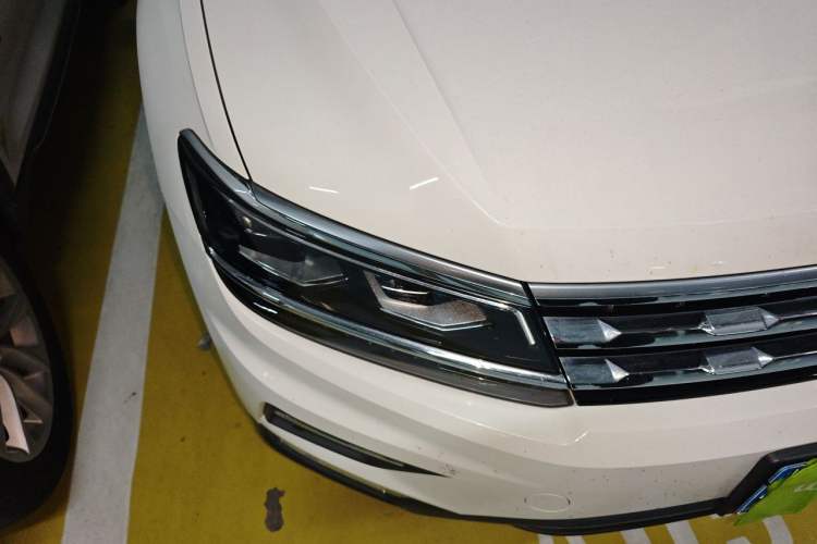 Used Volkswagen Tiguan L 2017 330TSI Automatic Two-Wheel Drive Flagship Edition Right Front Headlight