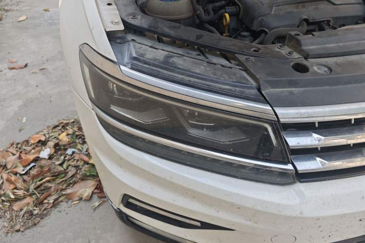 Used Volkswagen Tiguan L 2017 330TSI Automatic Two-Wheel Drive Flagship Edition Right Front Headlight