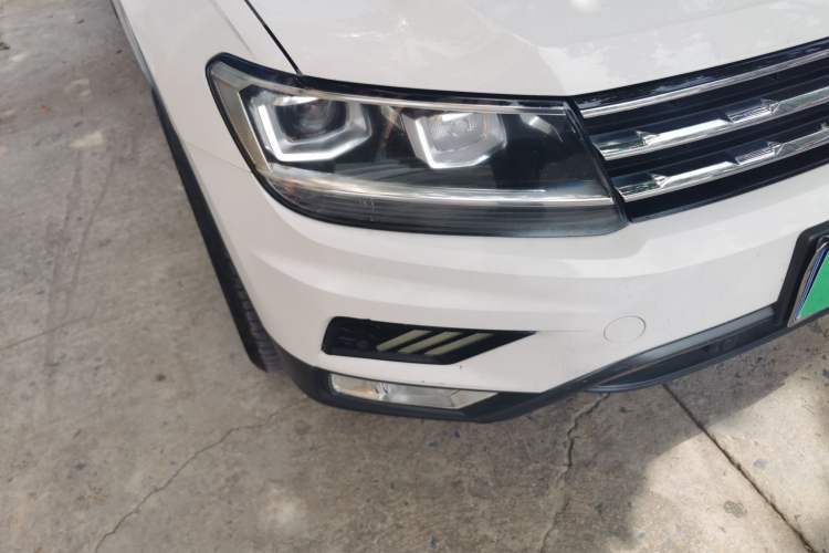 Used Volkswagen Tiguan L 2017 330TSI Automatic Two-Wheel Drive Flagship Edition Right Front Headlight