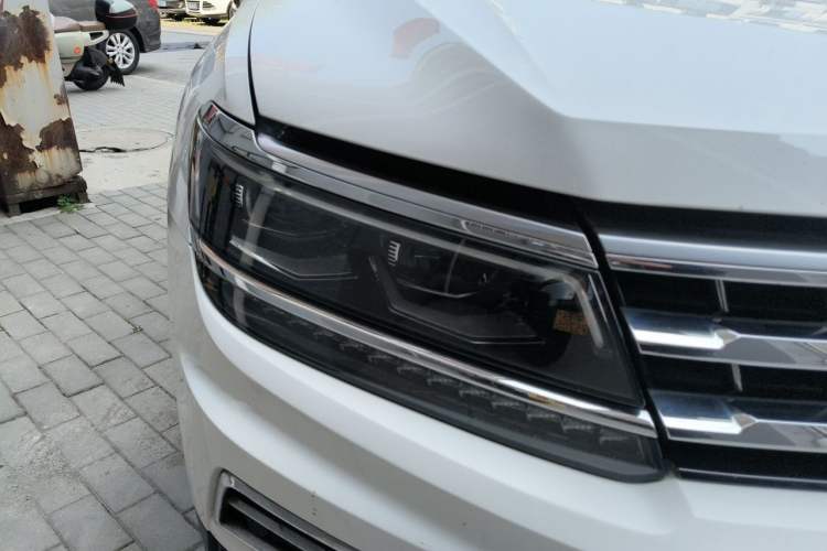 Used Volkswagen Tiguan L 2017 330TSI Automatic Two-Wheel Drive Flagship Edition Right Front Headlight