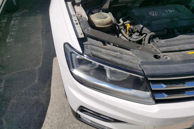 Used Volkswagen Tiguan L 2017 330TSI Automatic Two-Wheel Drive Luxury Edition Right Front Headlight
