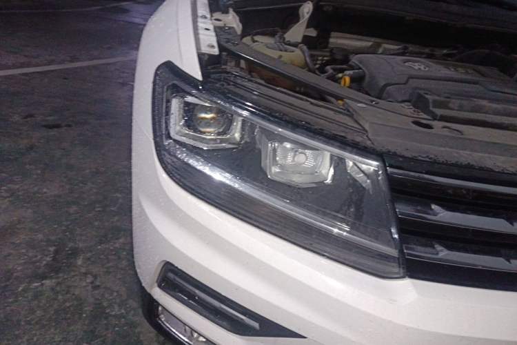 Used Volkswagen Tiguan L 2017 330TSI Automatic Two-Wheel Drive Luxury Edition Right Front Headlight