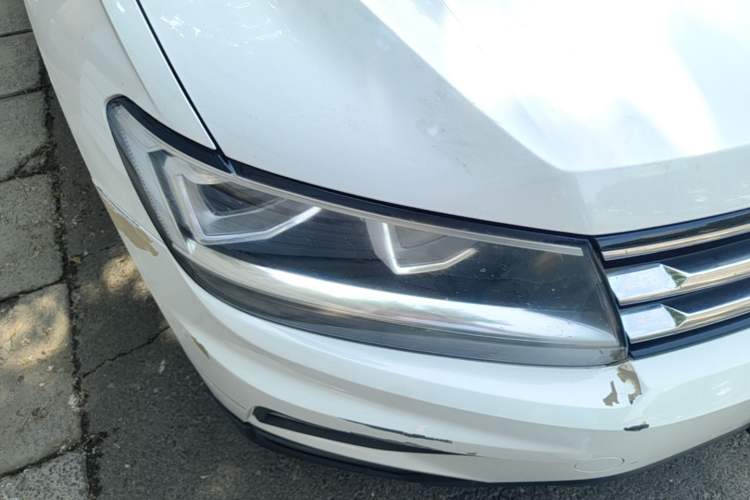 Used Volkswagen Tiguan L 2017 330TSI Automatic Two-Wheel Drive Comfort Edition Right Front Headlight