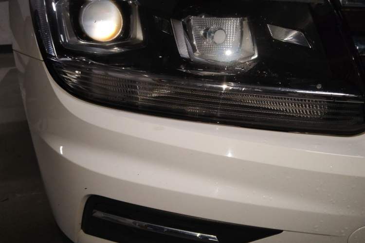 Used Volkswagen Tiguan L 2017 330TSI Automatic Two-Wheel Drive Luxury Edition Right Front Headlight