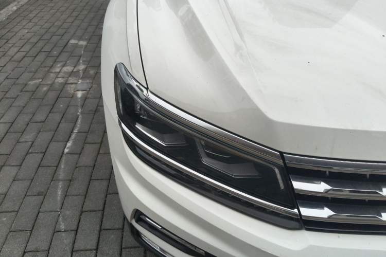 Used Volkswagen Tiguan L 2017 330TSI Automatic Two-Wheel Drive Flagship Edition Right Front Headlight