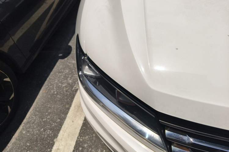 Used Volkswagen Tiguan L 2017 330TSI Automatic Two-Wheel Drive Luxury Edition Right Front Headlight