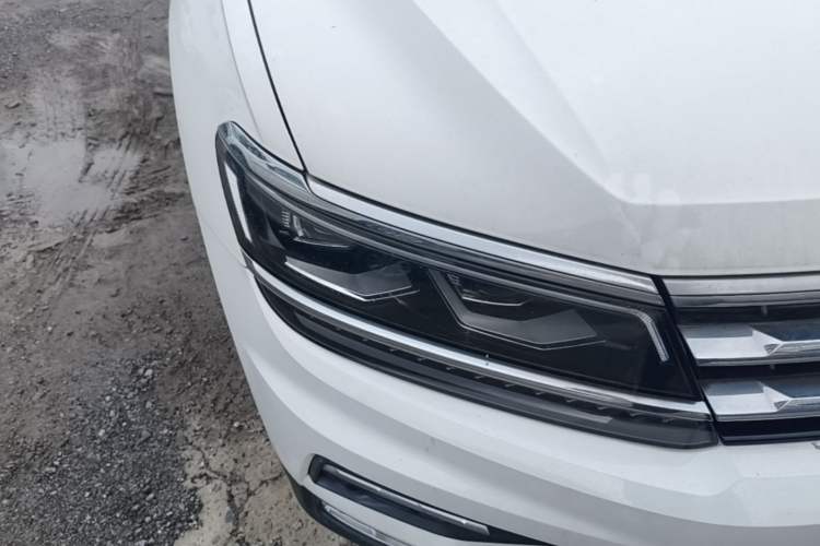 Used Volkswagen Tiguan L 2017 330TSI Automatic Two-Wheel Drive Flagship Edition Right Front Headlight