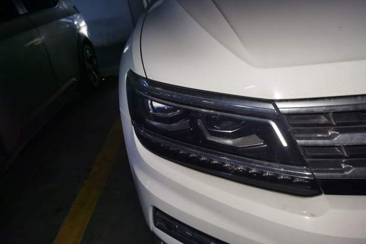 Used Volkswagen Tiguan L 2017 330TSI Automatic Two-Wheel Drive Flagship Edition Right Front Headlight