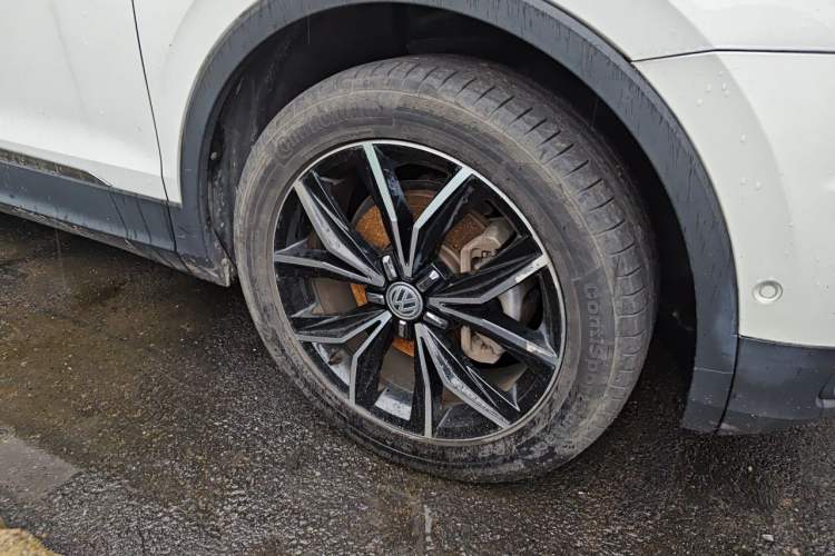 Used Volkswagen Tiguan L 2017 330TSI Automatic Two-Wheel Drive Flagship Edition Right Front Wheel Hub